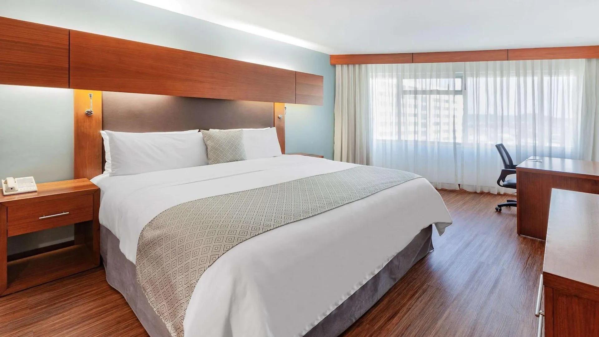 Hotel Tryp By Wyndham Guayaquil Airport Équateur