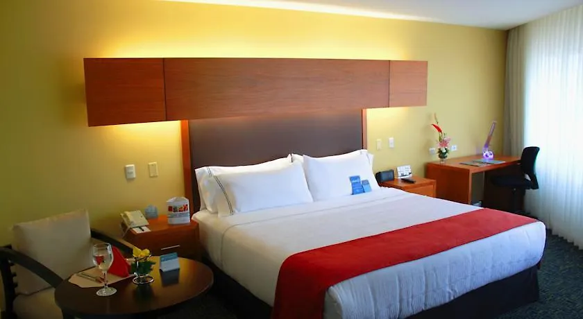 Hotel Tryp By Wyndham Guayaquil Airport